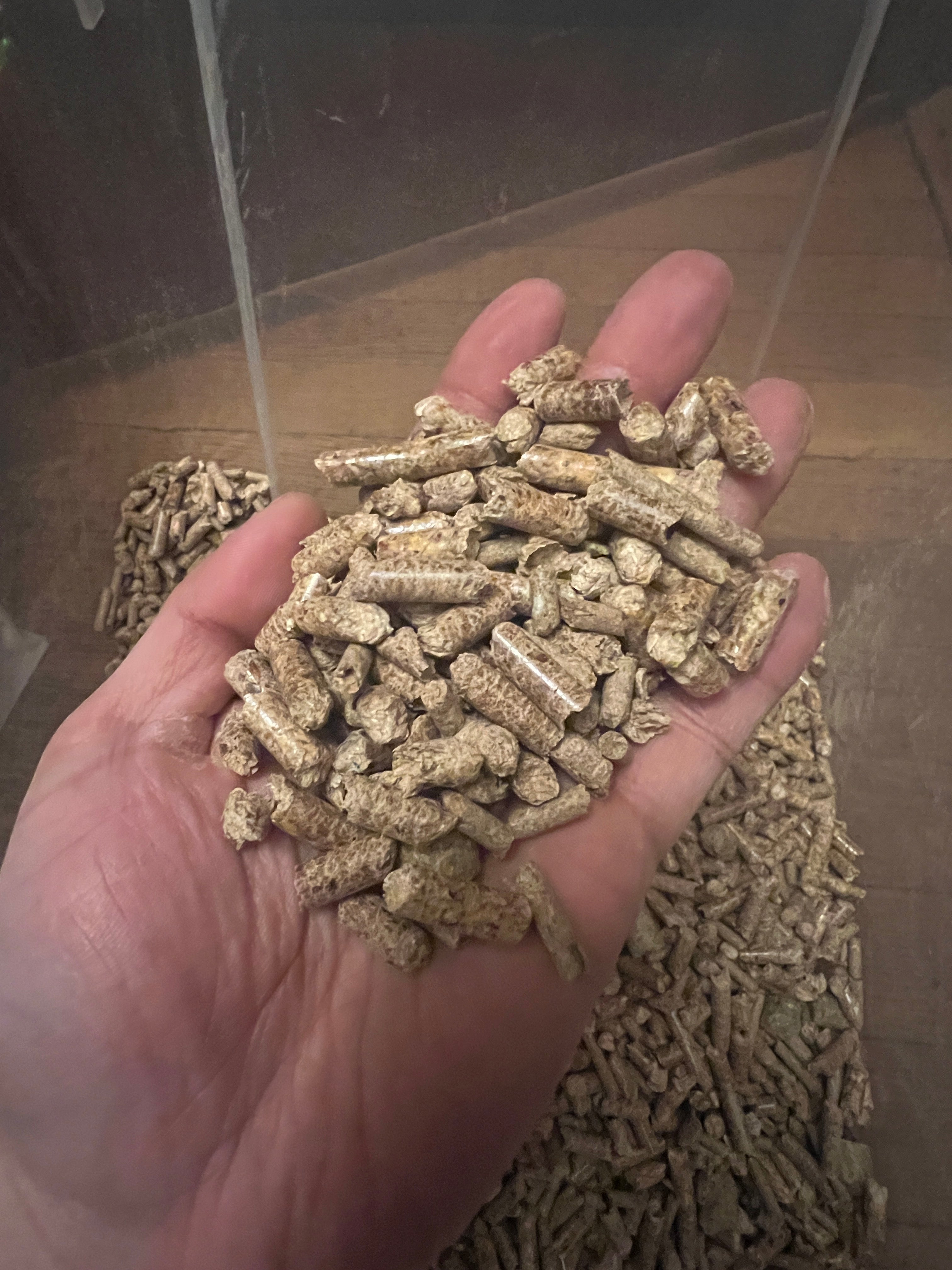Supplemented wood substrate pellet, makes 8 bags. 12 lbs Farmers wood mix with 8 bags 0.5um filter tech bags (free shipping).